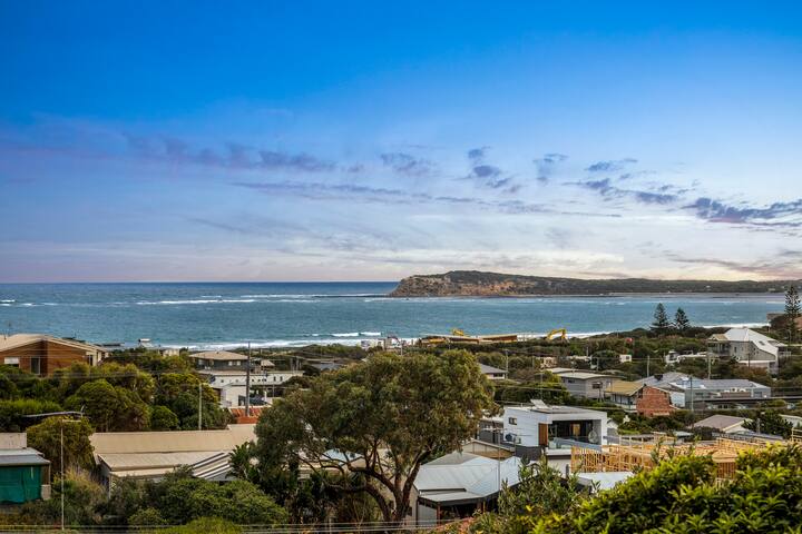 Sunset Terrace Ocean Grove- Striking Coast Views gallery image 2