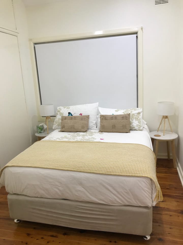 Segundo dormitorio con cama matrimonial