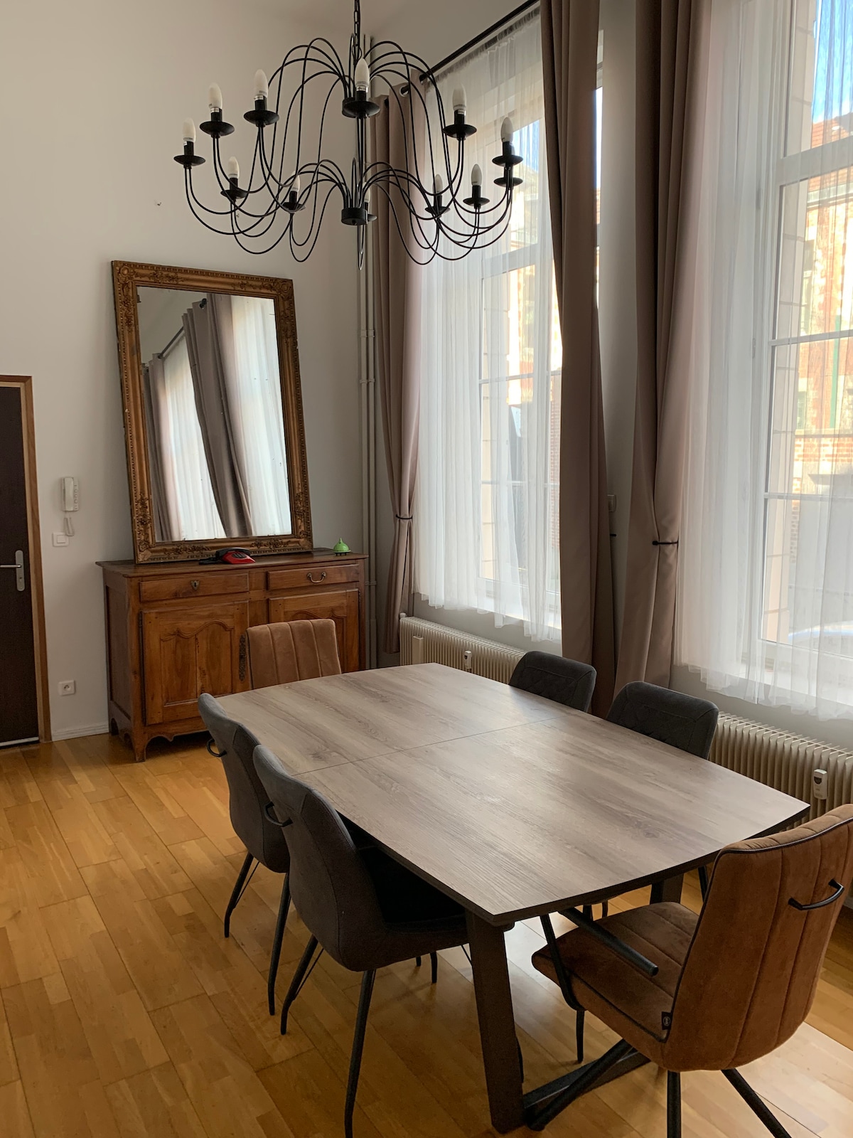 Bel appartement plein coeur de ville avec parking - Warlus