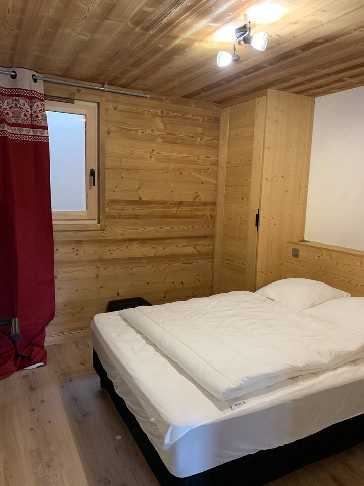 Spálňa 2: dvojlôžko