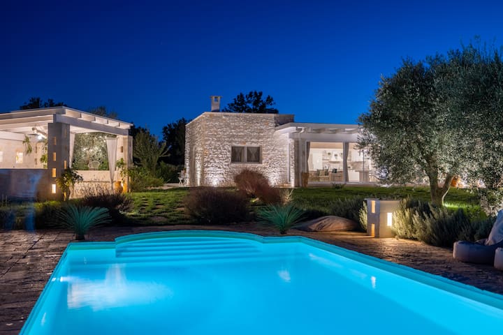 Tenuta Traghetto; Villa w saltwater heated pool