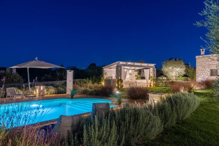 Tenuta Traghetto; Villa w saltwater heated pool gallery image 2