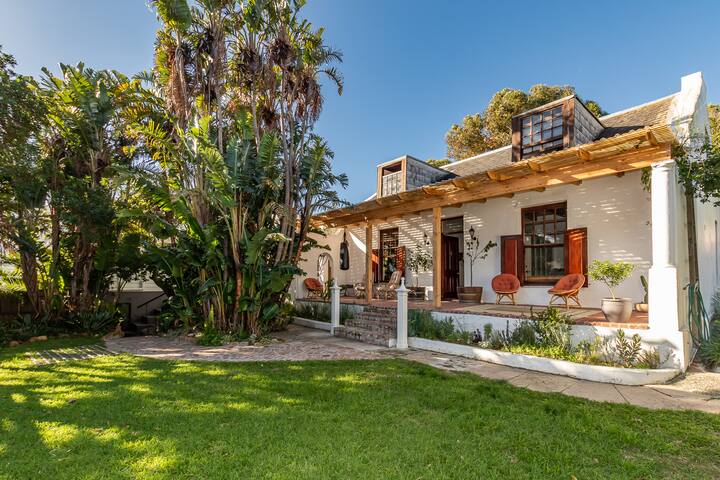 Farm style house with character (Solar Powered)