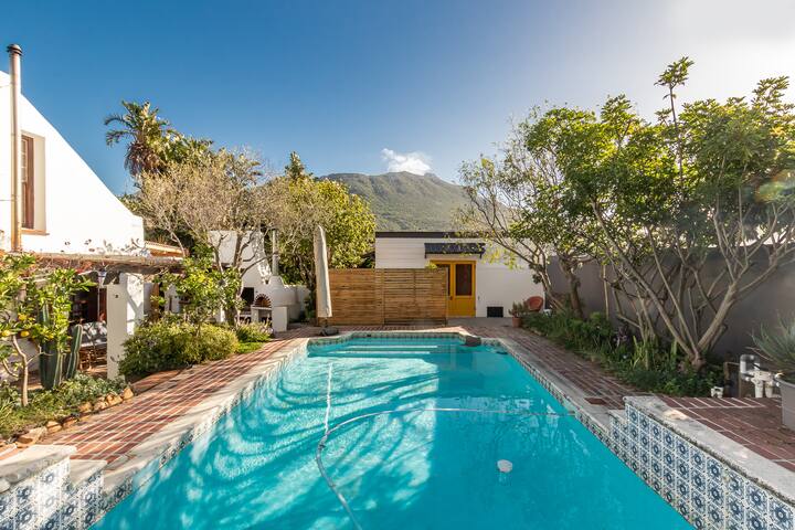 Farm style house with character (Solar Powered) gallery image 3