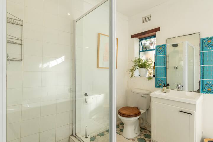 Farm style house with character (Solar Powered) gallery image 5