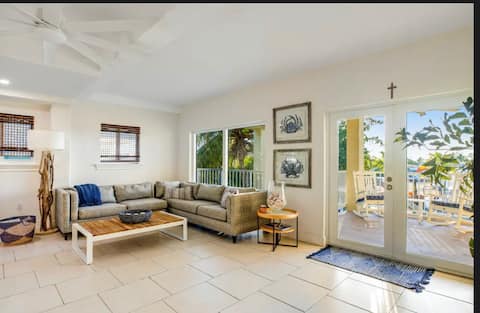 Top performing Airbnb: Tranquility at KCB! Half Duplex Beach&Pool Access in Key Colony Beach
