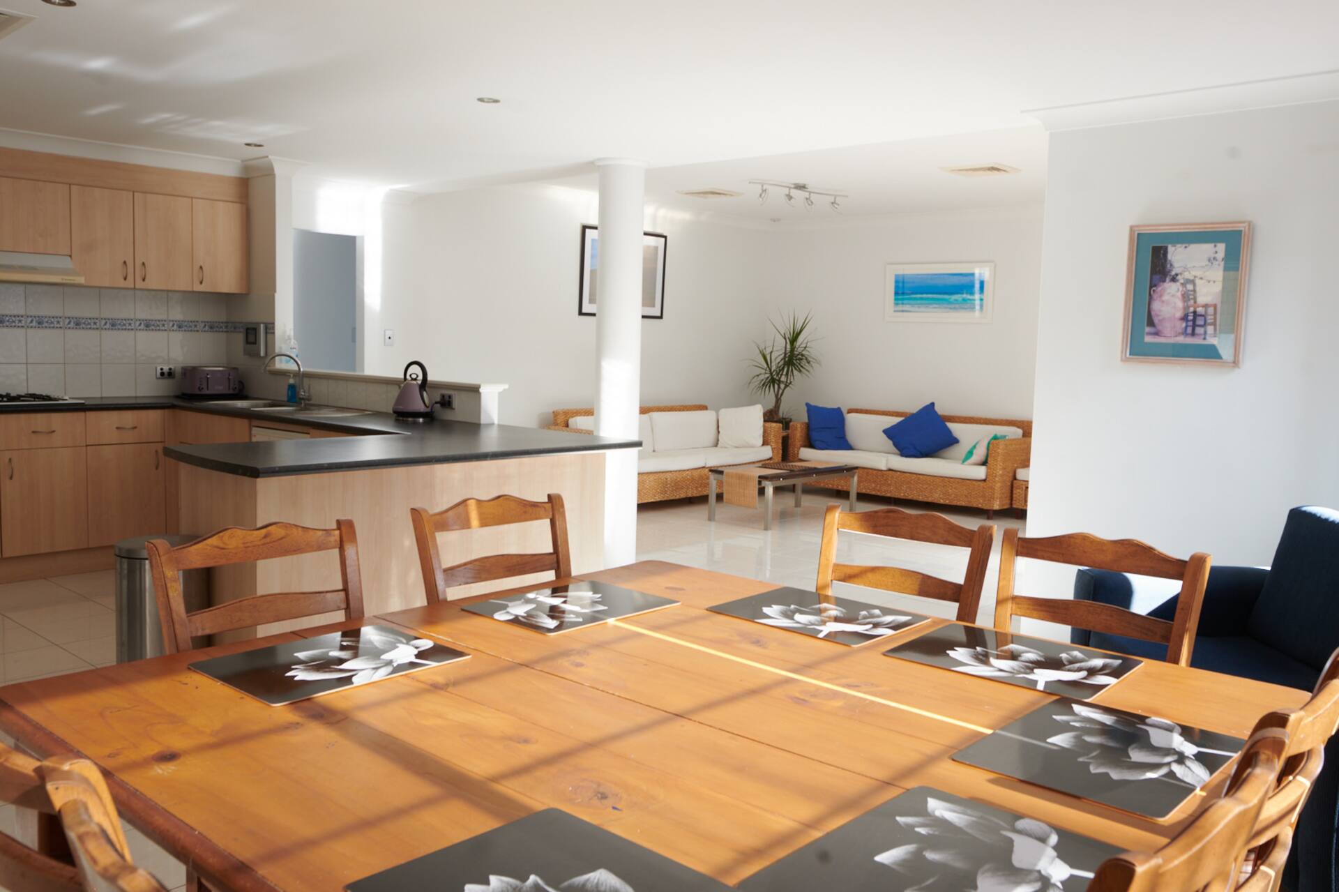 'Beachside' Holiday Home at Town Beach. — photo 2