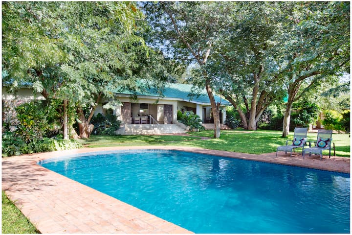 Spacious Home, Pool, Games Room In Victoria Falls