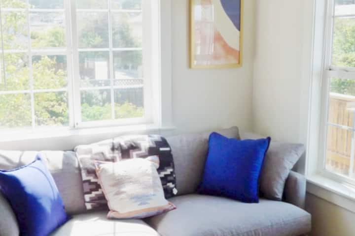 Brighton Beach Cottage, One Bedroom Plus Loft - Pacifica, CA