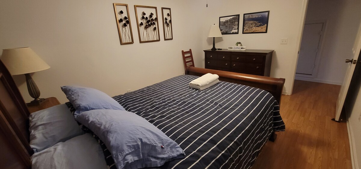 The Sail Inn - The Simi Room (Bedroom 6) - Houses for Rent in 