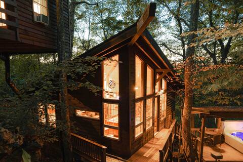 Seclusion Cabin - Tower, Treehouse, Koi Pond