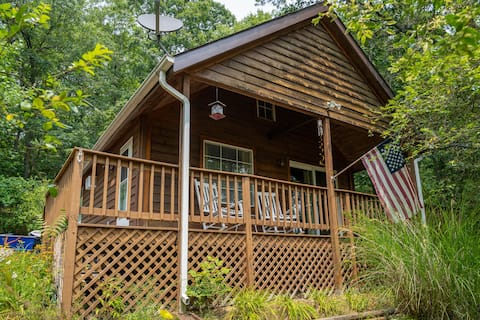 Moonlight Memories, cozy stay, WiFi/pet friendly