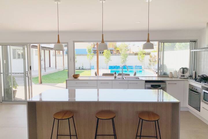 Family friendly beach house gallery image 4