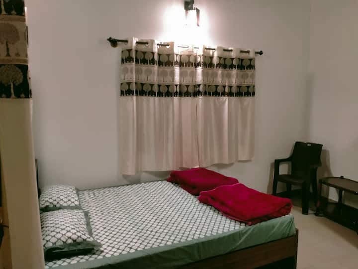 Budget Room : Interior