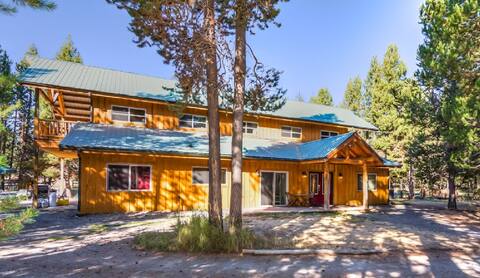 5BR Homestead Entire Lodge / Cabin