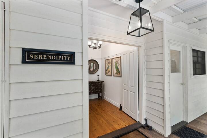 Sunshine Coast Picturesque Retreat “Serendipity” gallery image 3