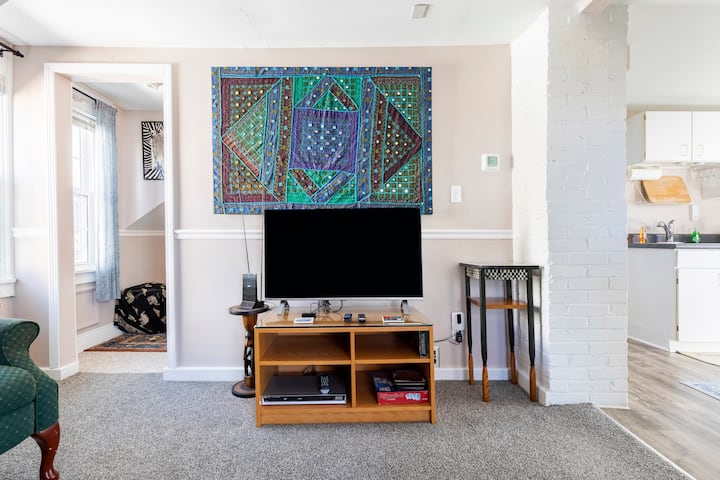 Cozy Williamsville Apartment At Madison Place - Lancaster, NY