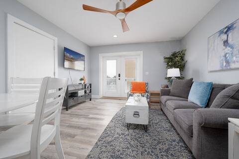 Be A Nomad | Rear Top | Stylish unit w Ocean views