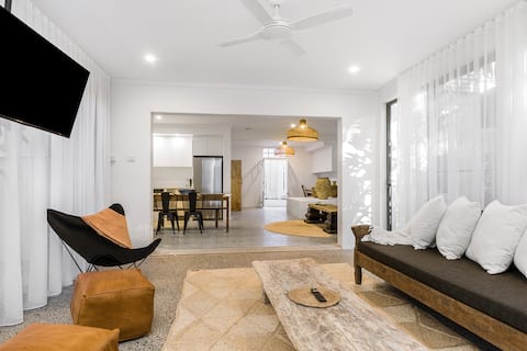 South Golden Beach Abode - Family Luxury and Beach