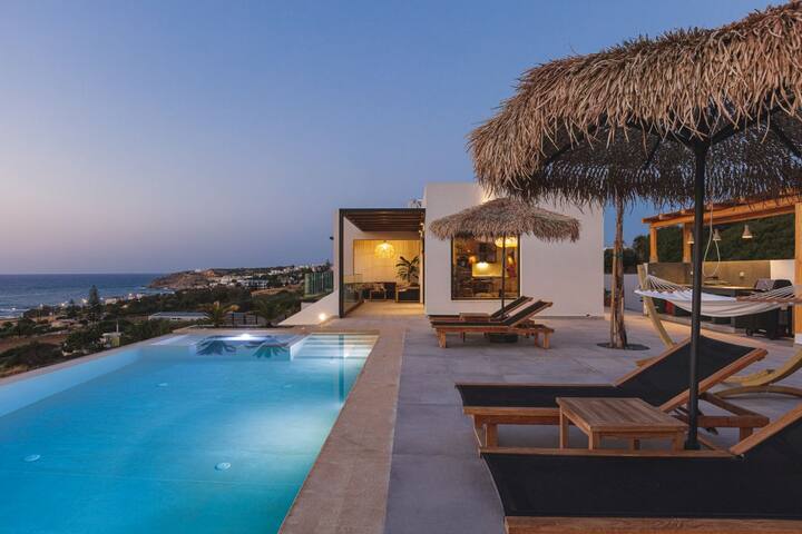 Villa Celestia – Infinity Pool & Amazing Sea View