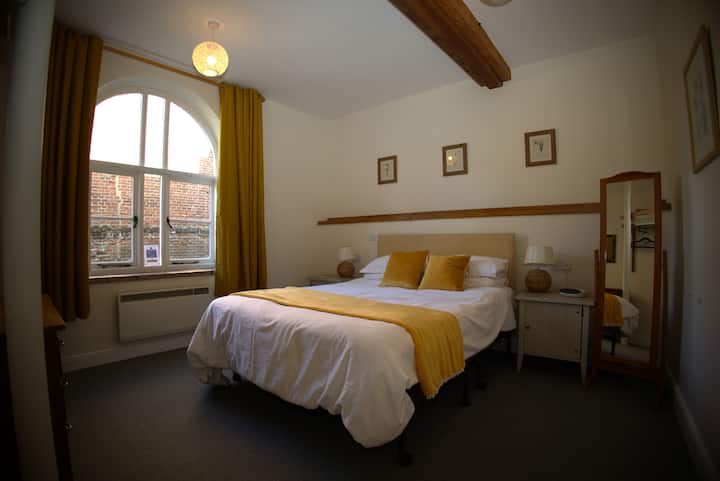 غرفة النوم 2