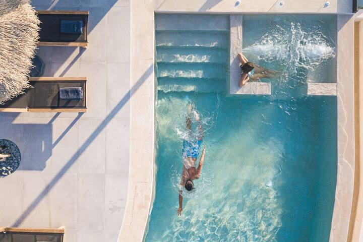 Villa Zelda – Infinity Pool & Superb Sea View gallery image 4