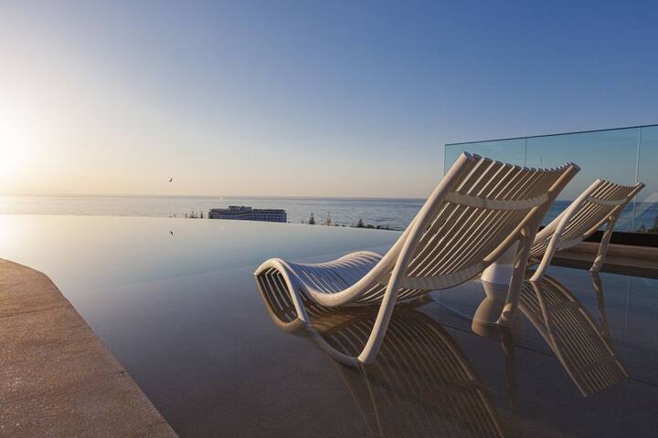 Villa Zelda – Infinity Pool & Superb Sea View gallery image 5