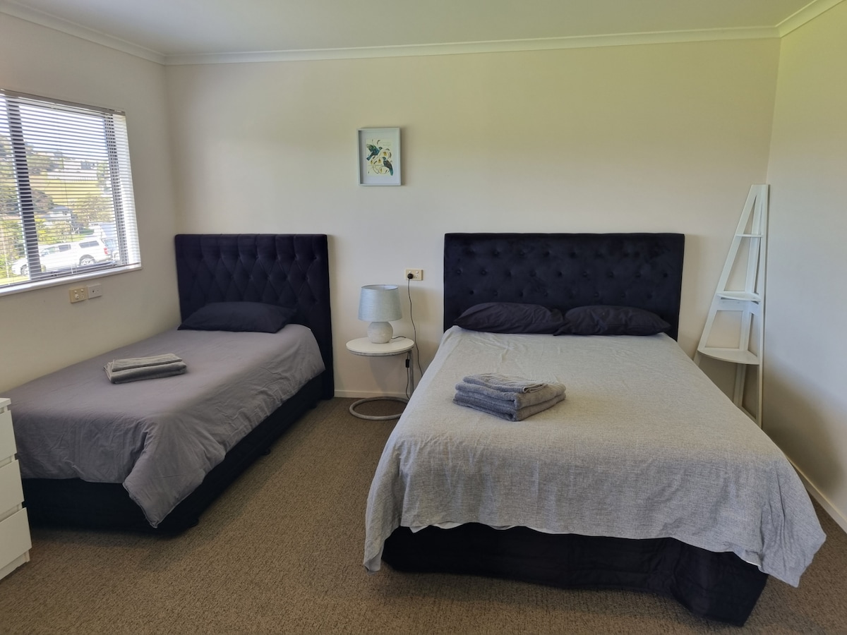 Chumba cha familia cha ghorofa ya chini 