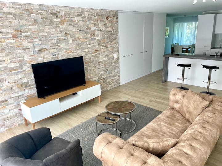Elegant and Modern City Flat. Central Location.