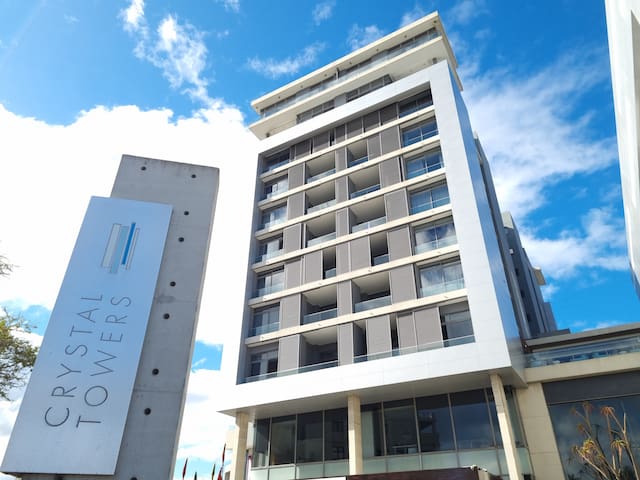 Luxury 2 Bedroom Crystal Towers Apartment