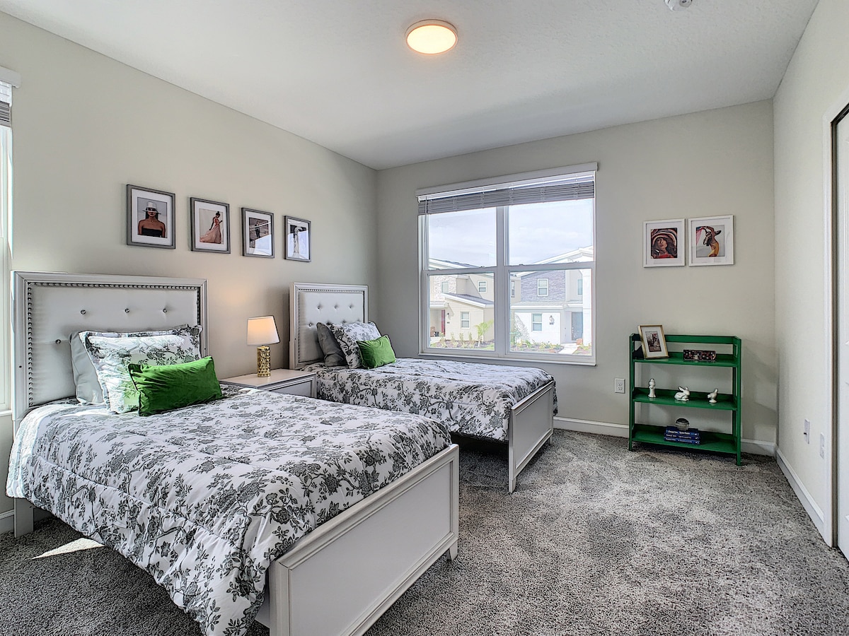 Chumba cha juu cha watoto wawili