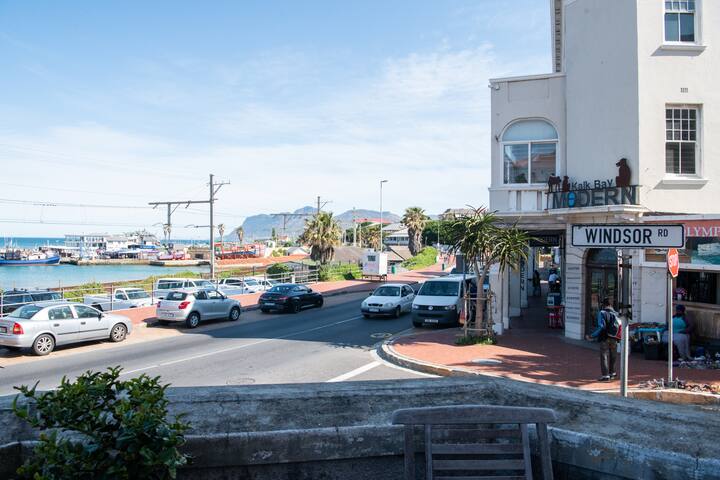 Majestic Harbour Place, Kalk Bay gallery image 2