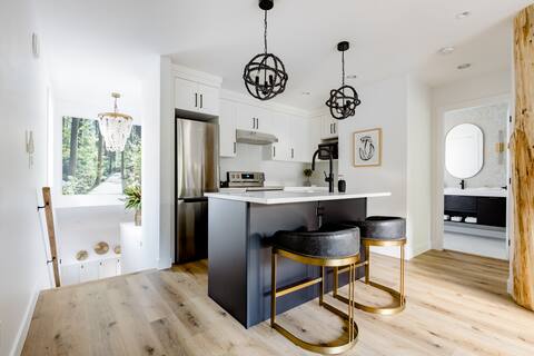 Sendall Cedars Cozy Hideaway-King Bd~ExecutiveStay