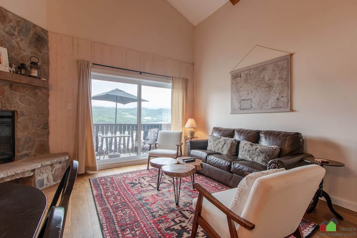 Unique View Fancy Fully Equipped Apartment - Mont-Tremblant