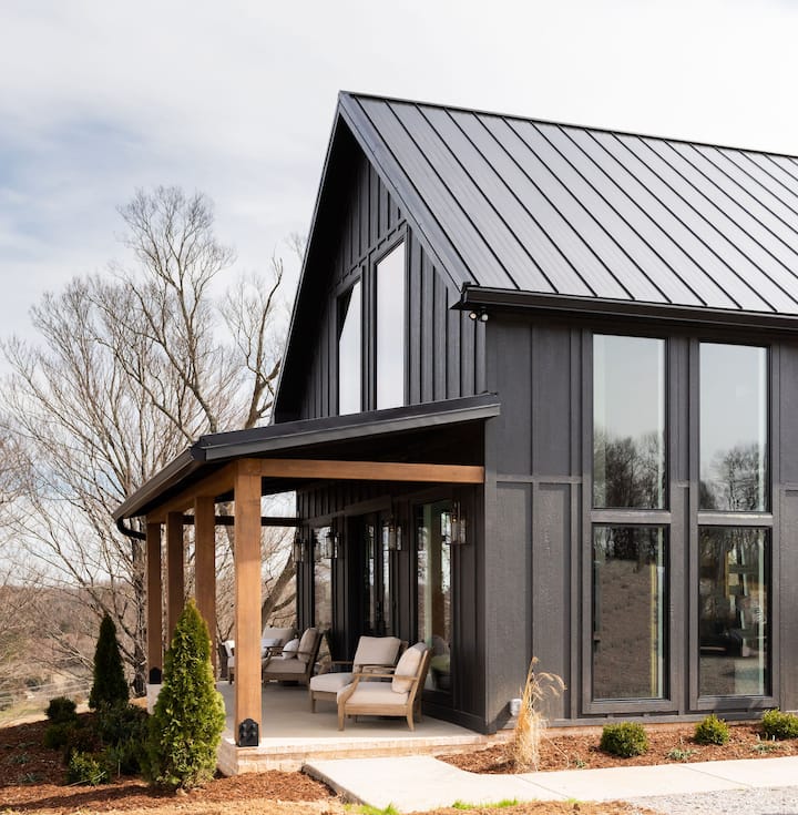 Cottage at The Ridge-40 min south of Nashville.