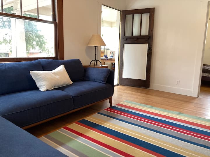 Downtown 2bd 1 Ba In Historic Duplex With Yard - Boulder, CO