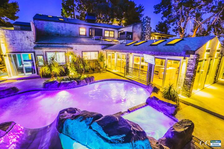 CC2 Upscale Villa 9BD/8BA Entertainment Amenities gallery image 2