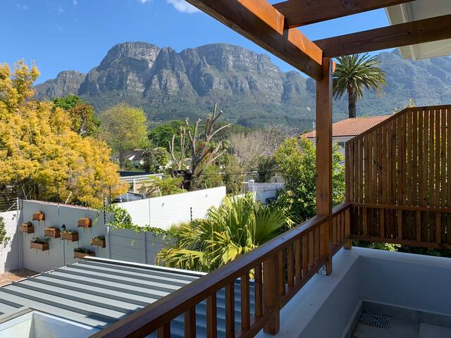 Comfortable, Family Claremont Home gallery image 5