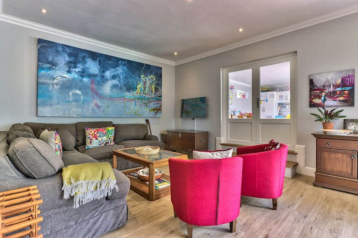 Comfortable, Family Claremont Home gallery image 3