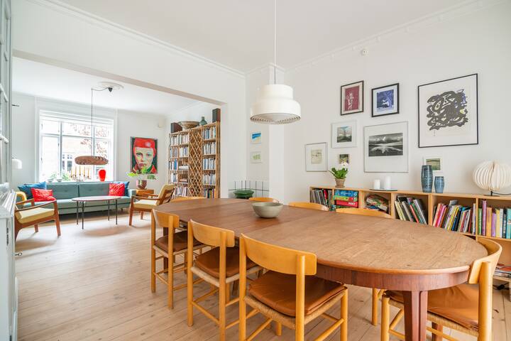 Cool and cosy townhouse in city