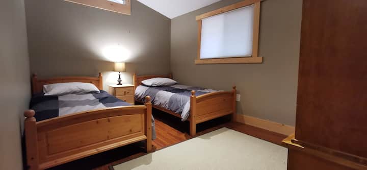 Dhoma e tretë e gjumit me 2 krevate