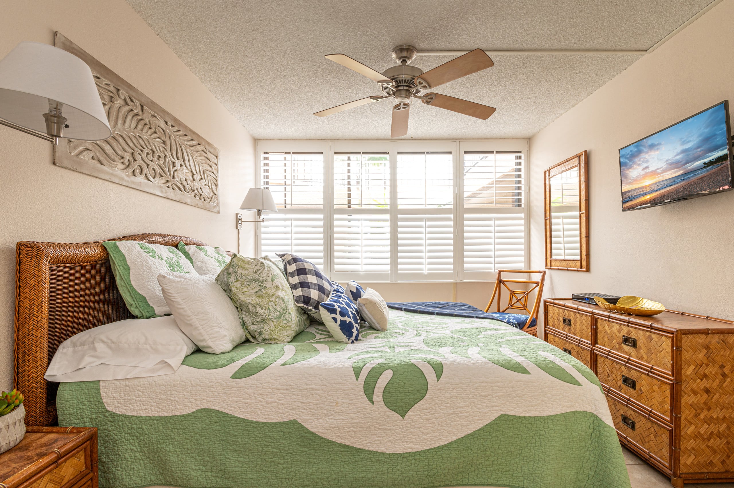 Condo in Kihei · ★4.97 · 1 bedroom · 2 beds · 2 baths - Image 24