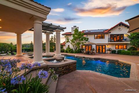Luxury Resort: Game Room/VolleyBall/Pool/Hot Tub!
