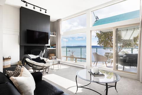 Stunning Oceanfront Townhouse w/ Heated Pool