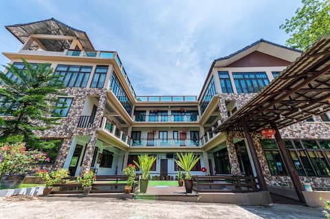 Bentong Eco Wellness Resort 14R14B up to 100pax