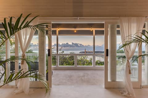 Stunning 4 BR villa in Nusa Ceningan Ocean Views