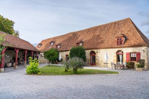 Group holidays with 3 houses facing each other