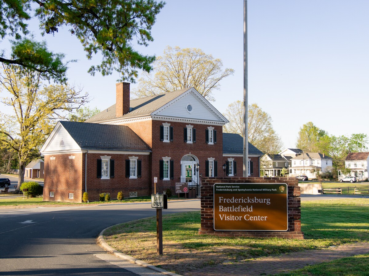 Unique Stay- Historic Fredericksburg Home - Houses for Rent in  Fredericksburg, Virginia, United States - Airbnb