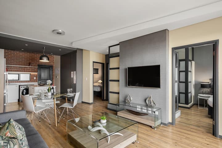 Spacious Vantage Apartment - Johannesburg