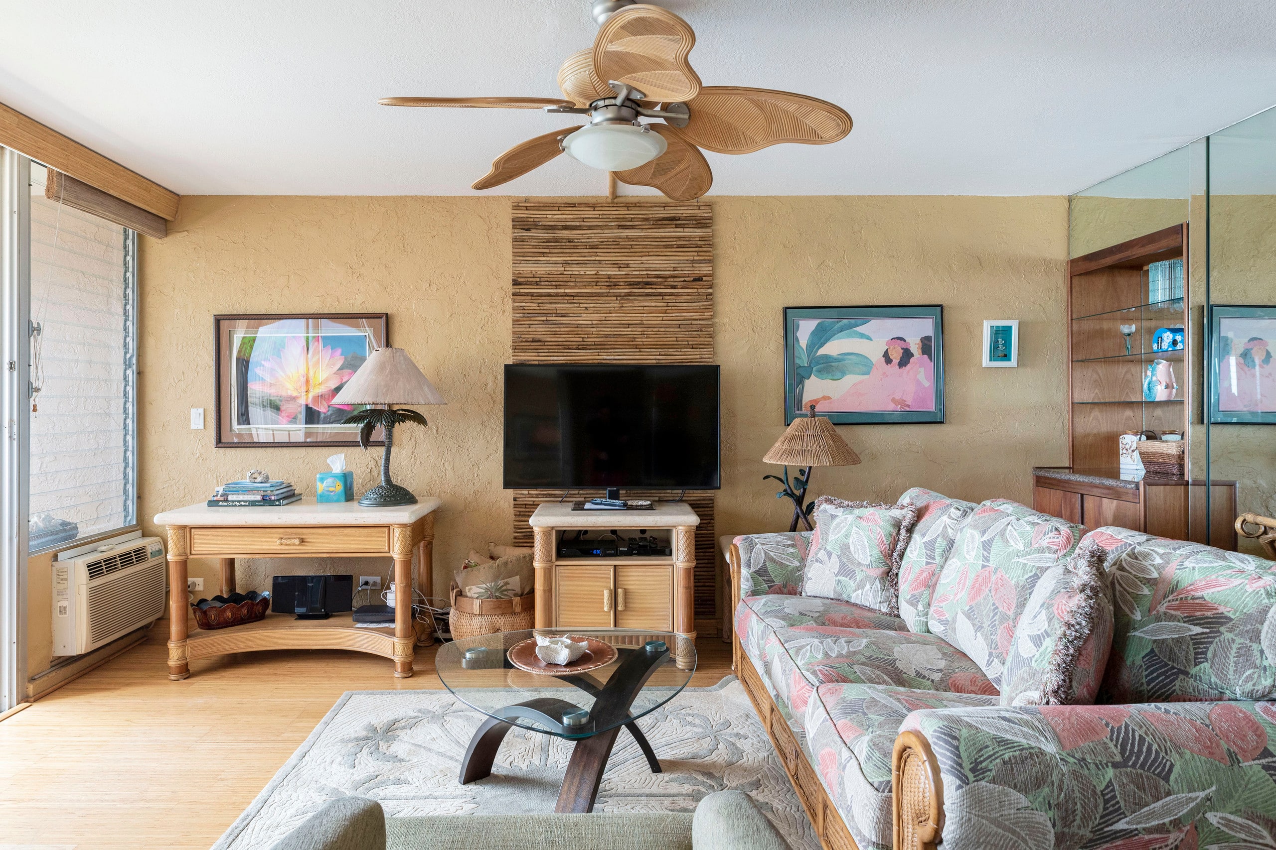 Condo in Wailuku · ★4.92 · 2 bedrooms · 2 beds · 2 baths - Image 2